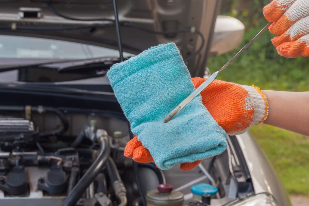 Will a light come on for low transmission fluid?