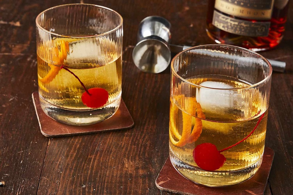 Is an Old Fashioned better with bourbon or rye
