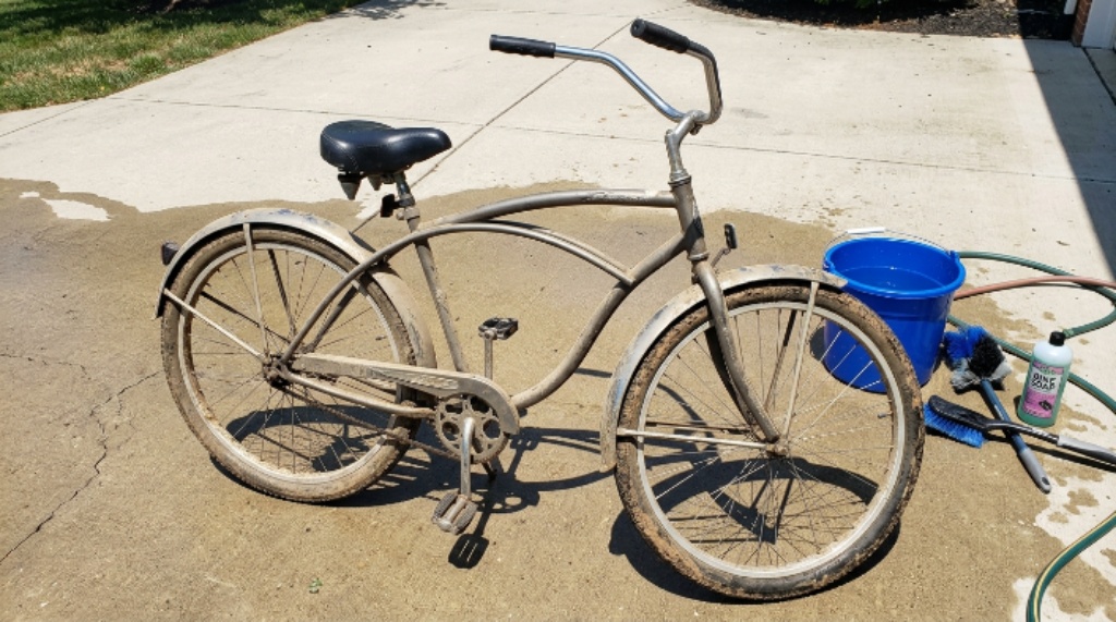 How to clean and maintain a cruiser bike